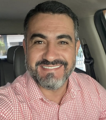 <em>Juanma L.</em>
